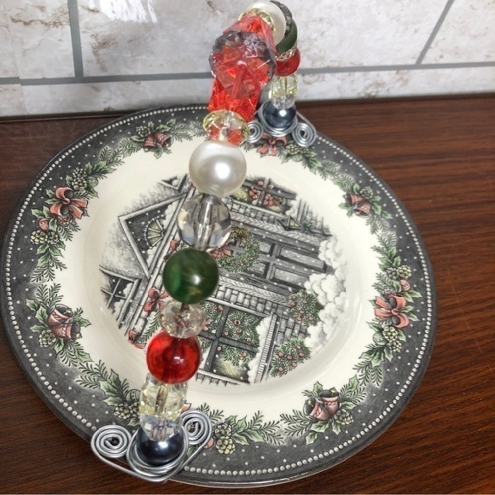 Royal‎ Stafford Christmas Home plate with custom beaded handle - Picture 2 of 11